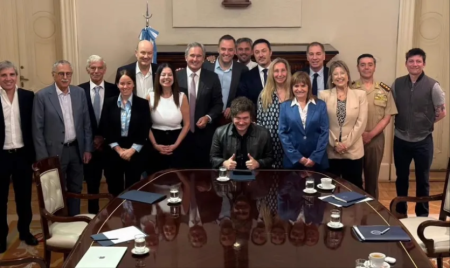 Sin especificar el monto, el Gobierno Nacional aumentó el sueldo a los funcionarios